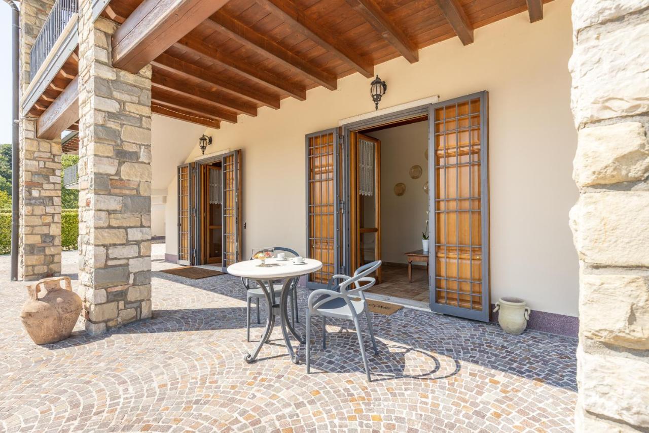 Il Casale Lonato - By Host4U Aparthotel Exteriör bild