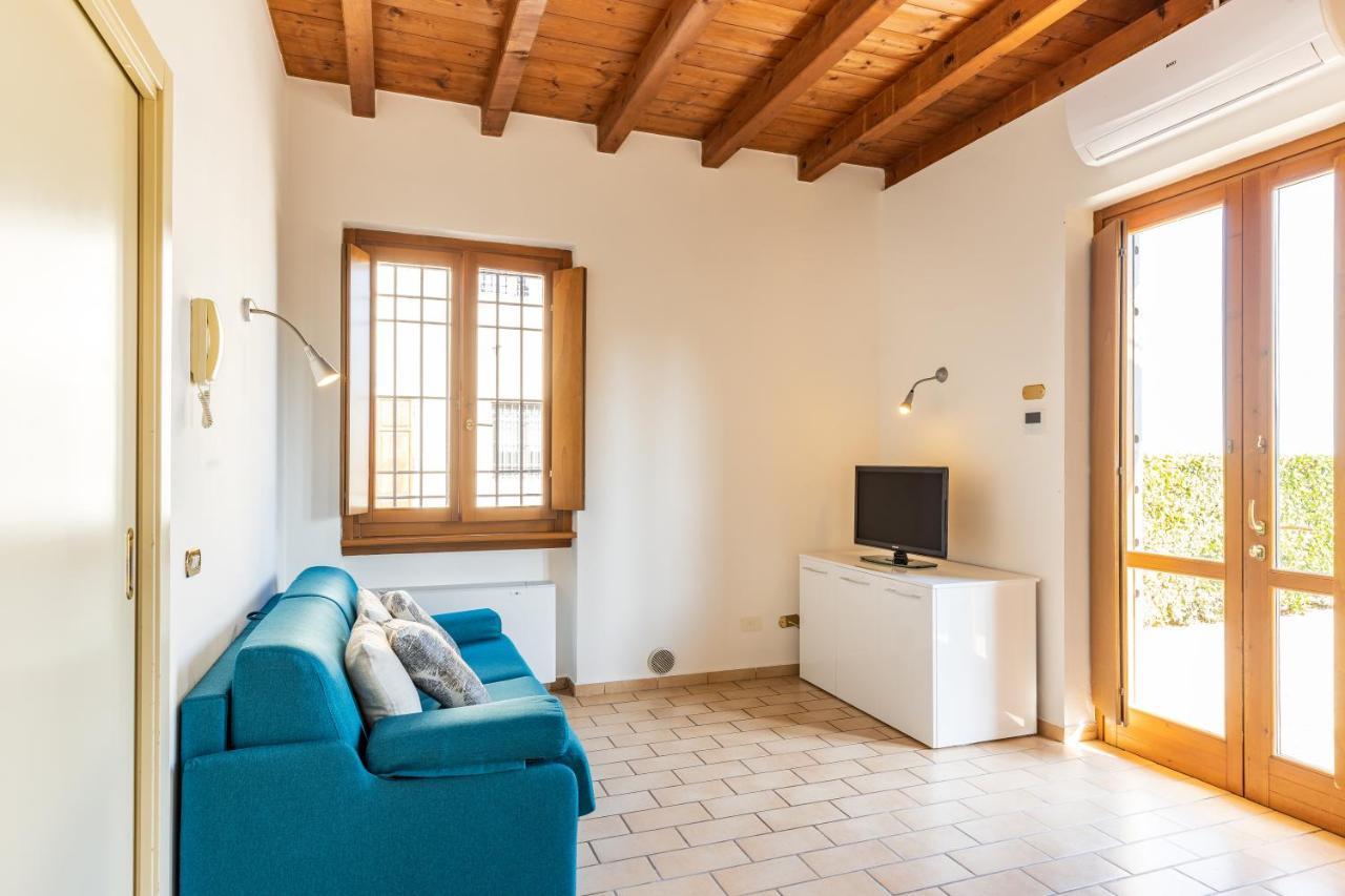 Il Casale Lonato - By Host4U Aparthotel Exteriör bild