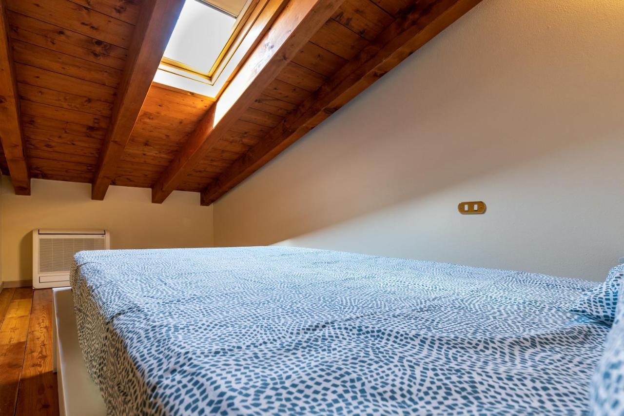 Il Casale Lonato - By Host4U Aparthotel Exteriör bild